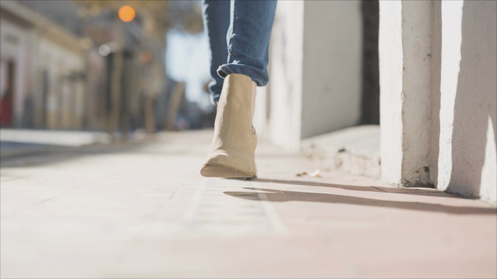 PARIS Video — Graphic Tee in BLACK
Minimal design. Maximum presence.
This shirt speaks before you do — and keeps talking after.
Crafted with purpose, printed with precision,
and built for minds that don’t follow trends — they start them.
This is more than fabric. It’s statement in motion.
KRASSWERK | Designed with finesse