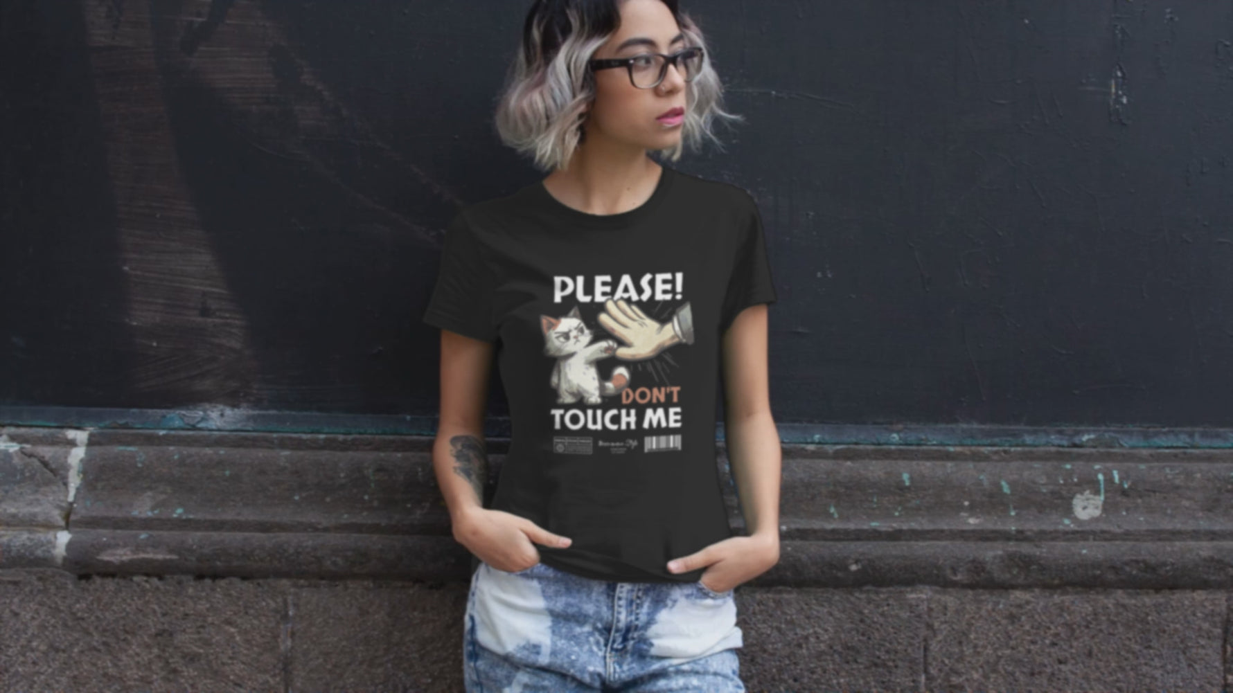 DO NOT TOUCH ME Video — Graphic Tee in BLACK
Minimal design. Maximum presence.
This shirt speaks before you do — and keeps talking after.
Crafted with purpose, printed with precision,
and built for minds that don’t follow trends — they start them.
This is more than fabric. It’s statement in motion.
KRASSWERK | Designed with finesse