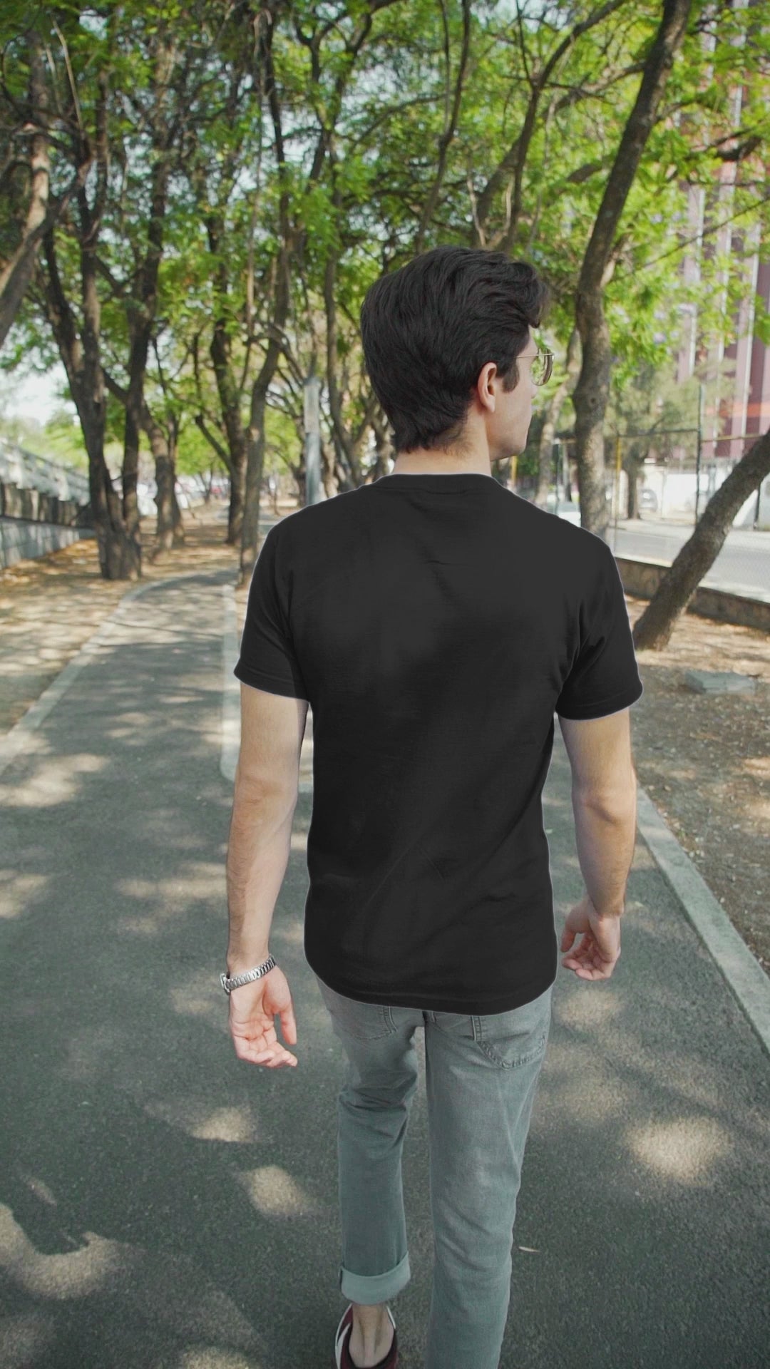 RELENTLESS Video — Graphic Tee in BLACK
Minimal design. Maximum presence.
This shirt speaks before you do — and keeps talking after.
Crafted with purpose, printed with precision,
and built for minds that don’t follow trends — they start them.
This is more than fabric. It’s statement in motion.
KRASSWERK | Designed with finesse